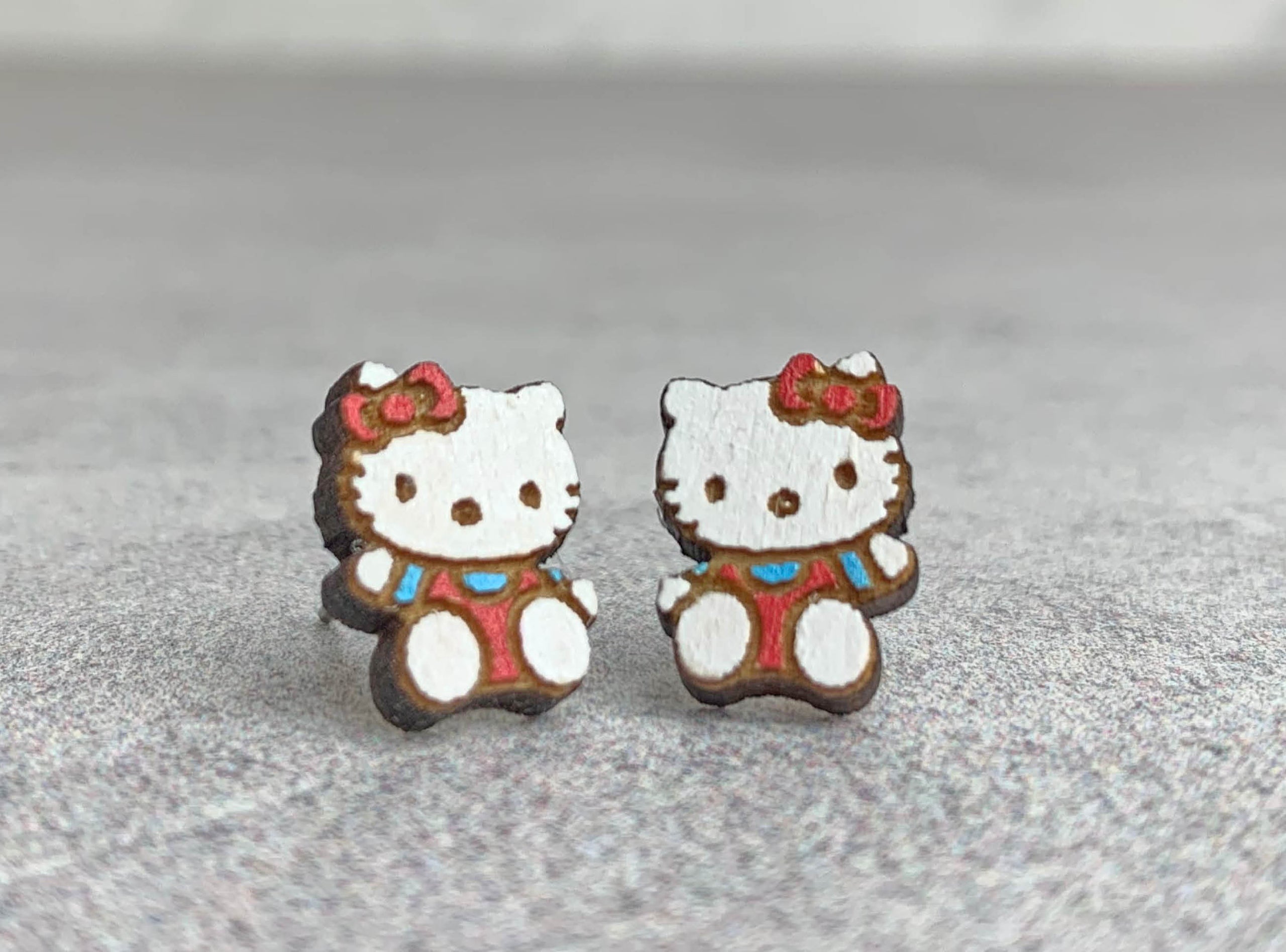 Hello kitty stud earrings sale